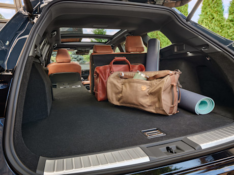 Editorial 2025 toyota crown signia 0010 scaled