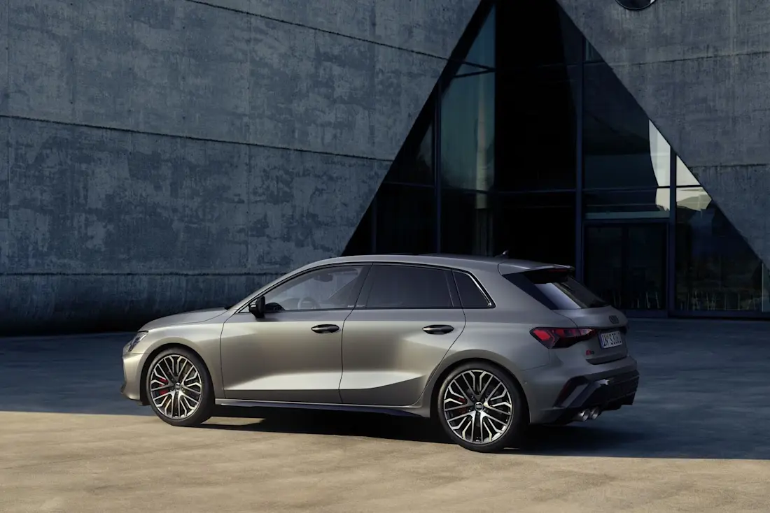 audi-s3-2024-heck