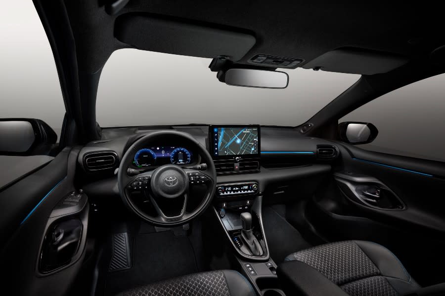 toyotayariselectrichybrid2024-11-.jpg