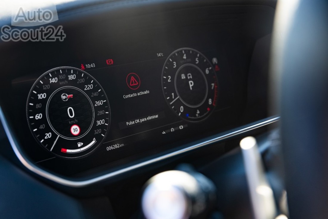 Jaguar-Land Rover SV - 3000px-7.jpg