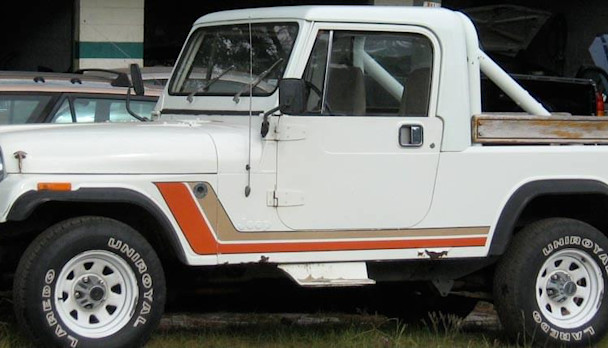 Jeep CJ-8