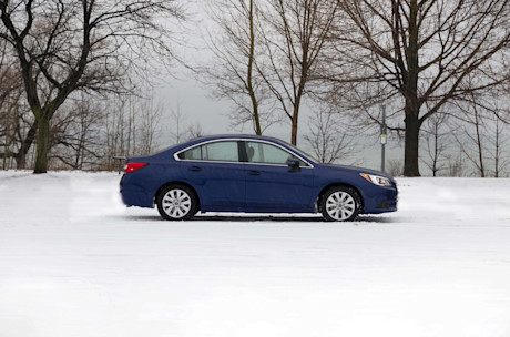 Editorial 2017 subaru legacy 25i touring 06 jw