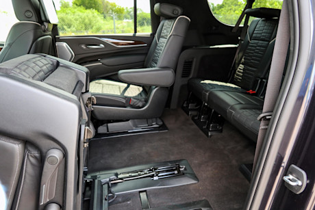 Editorial 2023 cadillac escalade esv sport platinum td 230920 43 jm