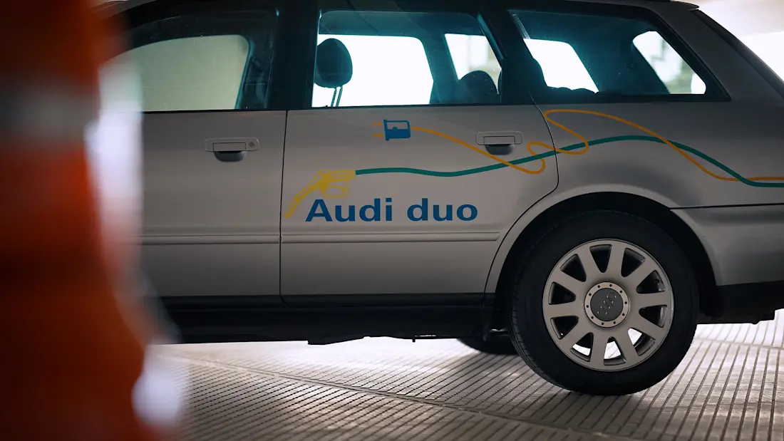 audi-a4-duo-1996-duo-seite