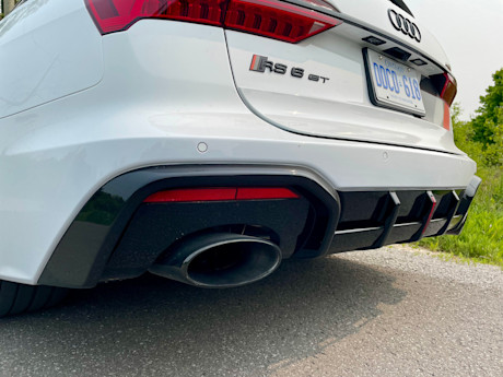 Made of Unicorn Tears, the 2025 Audi RS 6 Avant GT is Not for the Shy Body Image