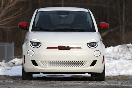Fiat 500e 2025 : essai routier Body Image