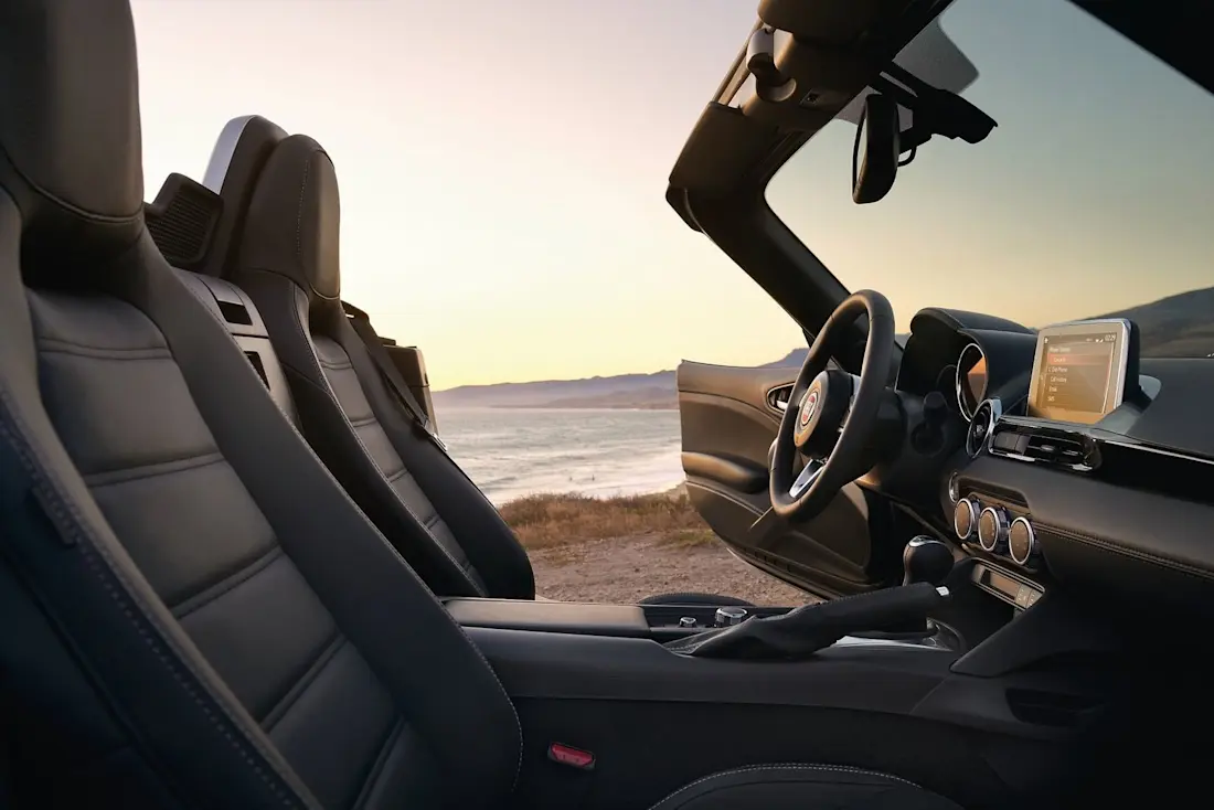 Fiat-124-Spider-Interior Fiat-124-Spider-Interior