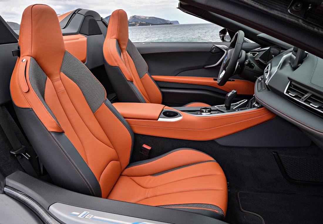 BMW-i8-seating