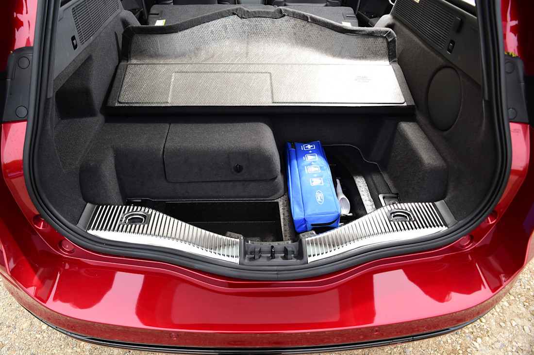 ford_mondeo_hybrid_estate_90.jpeg