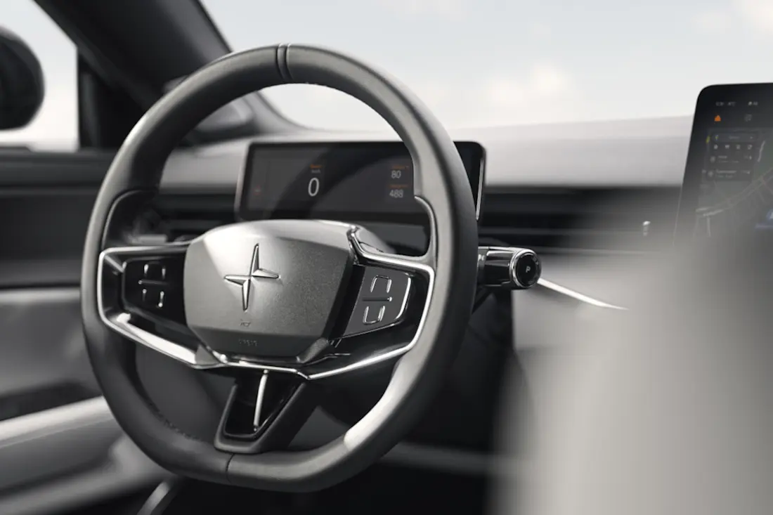 Polestar 5 volante