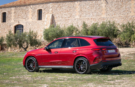 Editorial 2025 mercedes amg glc 63 s fd 231016 07 jw
