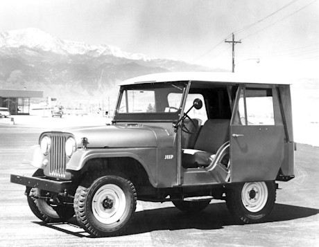 Et de deux : Jeep dévoile une autre édition spéciale du Wrangler pour 2026, le Whitecap Body Image