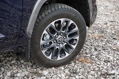 Editorial 2022 toyota tundra double cab limited 08 di