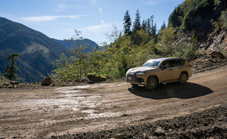 2025 Lexus LX 700h Overtrail+ Review Image