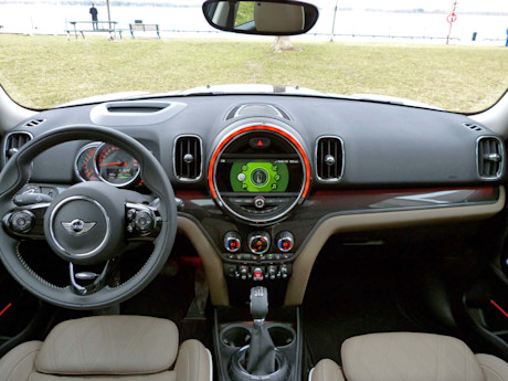 Editorial 2017 mini cooper s countryman all4 16 jb