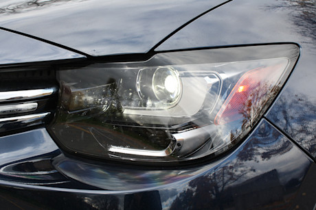 Match comparatif des VUS intermédiaires hybrides rechargeables, Édition 2024: Mazda CX-90 PHEV 2024 vs Mazda CX-70 PHEV 2025 Image