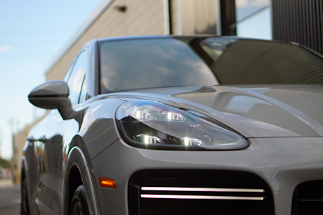 Editorial 2020 porsche cayenne turbo coupe 07 jl