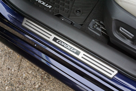 Editorial 2022 toyota corolla hybrid premium 25 di