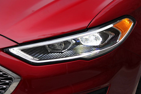 Editorial 2019 ford fusion energi titanium 07 dh