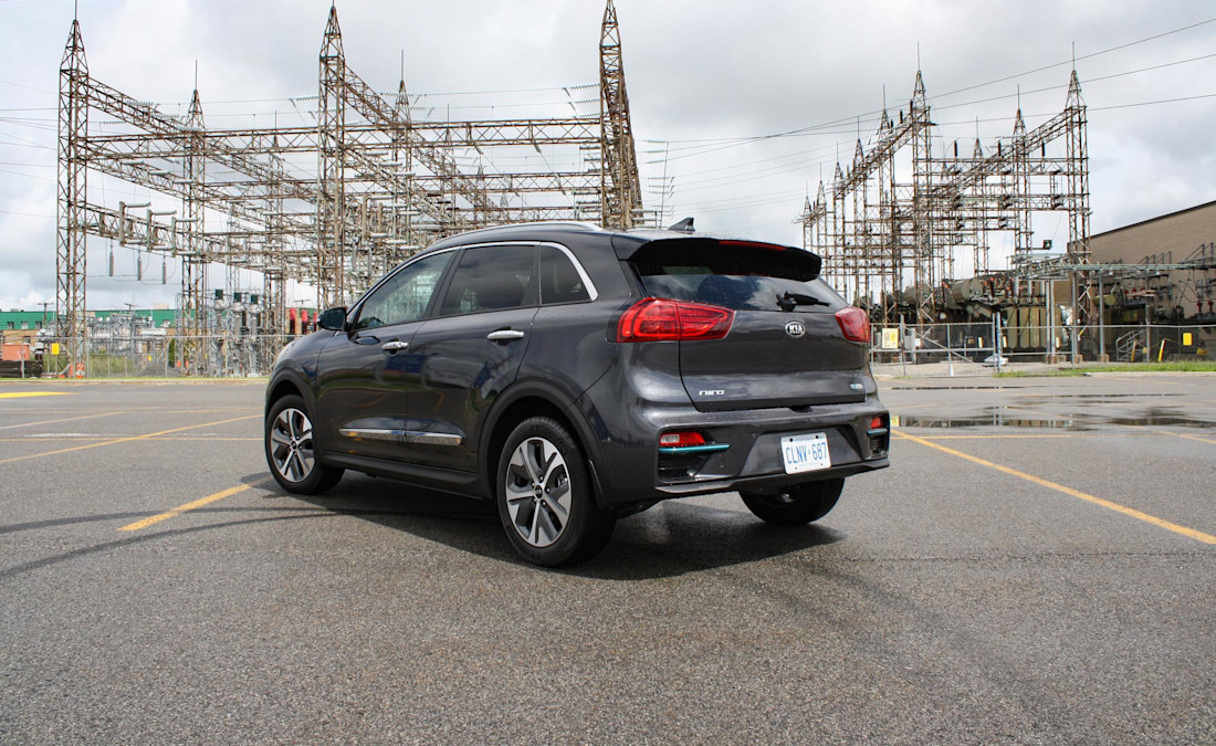 Editorial 2020 kia niro ev sx touring 05 db fr
