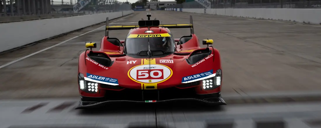 2300009-hypercar-sebring-01