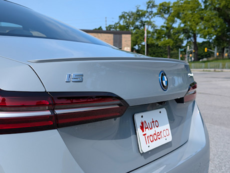 Editorial 2025 bmw i5 xdrive40 td sb 240813 12