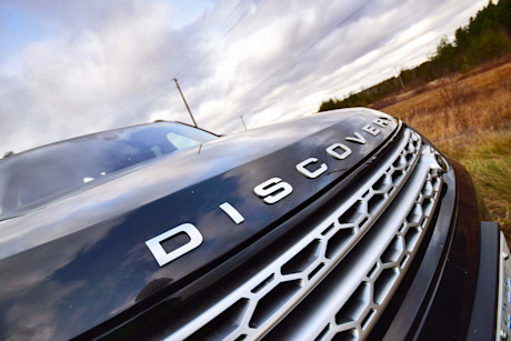 Editorial 2018 land rover discovery hse luxury td6 13 jp