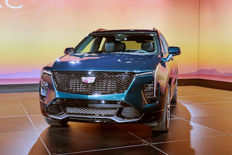Editorial 2024 cadillac xt4 sport p 230630 02 jm