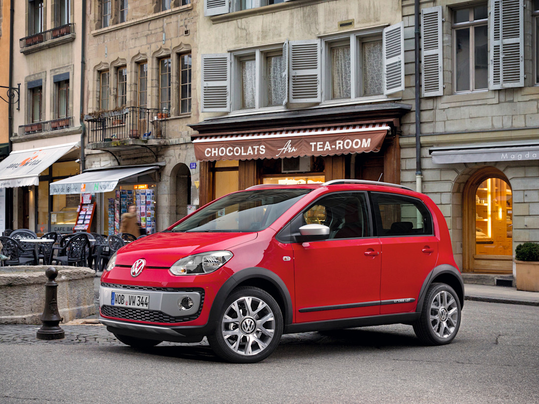 volkswagen cross up 2
