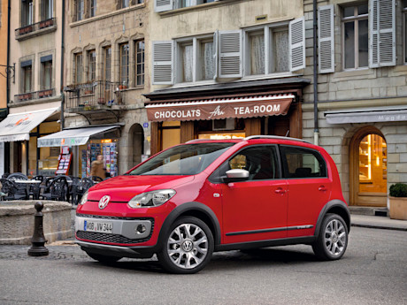 volkswagen cross up 2