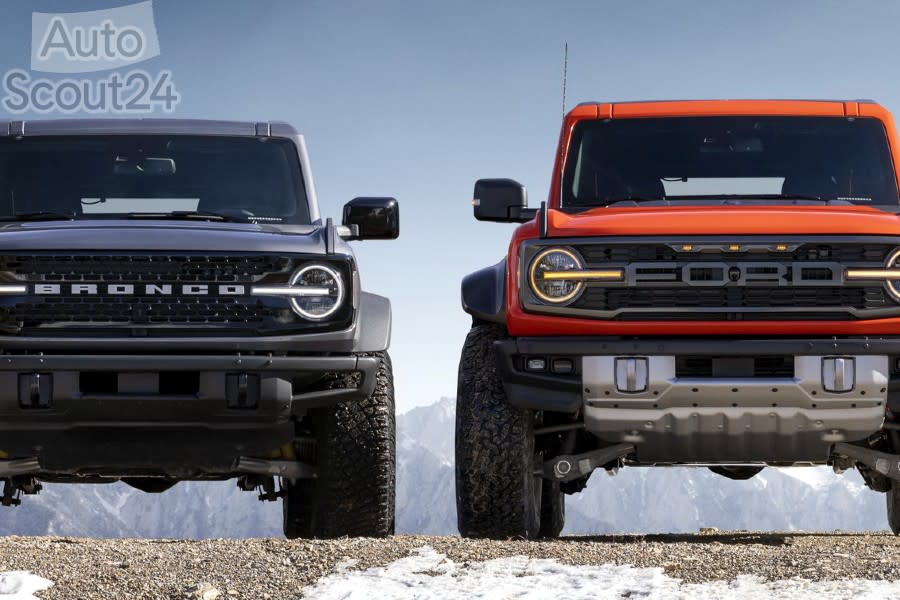2022-Ford-Bronco-Raptor_Wildtrak_2-Copy(1).jpg
