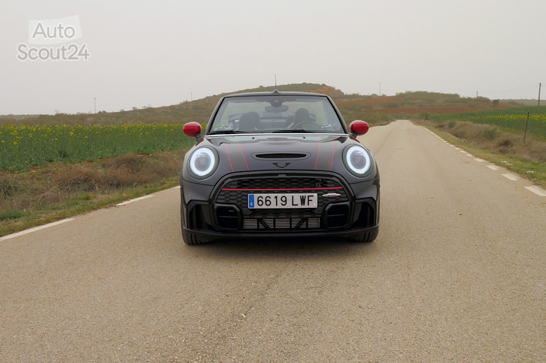 6_mini cabrio jcw_frontal.JPG
