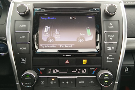 Editorial 2016 toyota camry hybrid jb 13