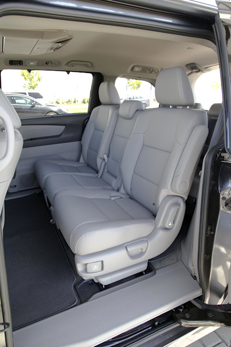 Editorial 2015 honda odyssey touring jw 05