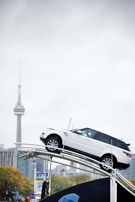 Editorial 06 jlr art of performance tour
