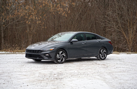 Editorial 2024 hyundai elantra preferred td 240207 06 di