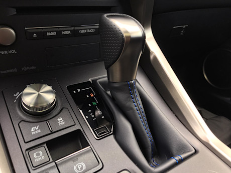Lexus NX 300h 2021 : essai routier Body Image