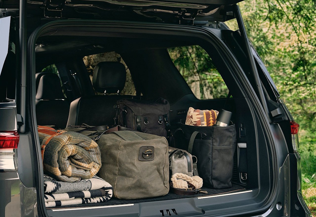 Lincoln Navigator 2022 interior
