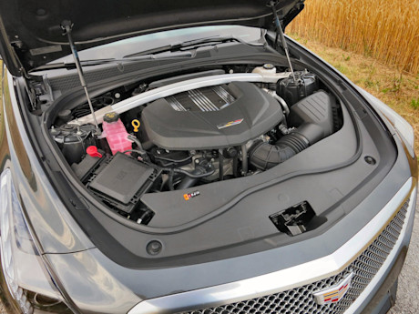 Editorial 01 bh 2016 cadillac cts v