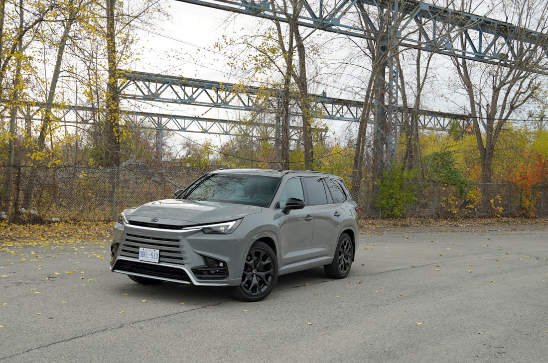 Lexus TX 500h 2026 : essai routier Body Image