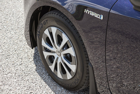 Editorial 2021 toyota corolla hybrid w premium package 08 jm