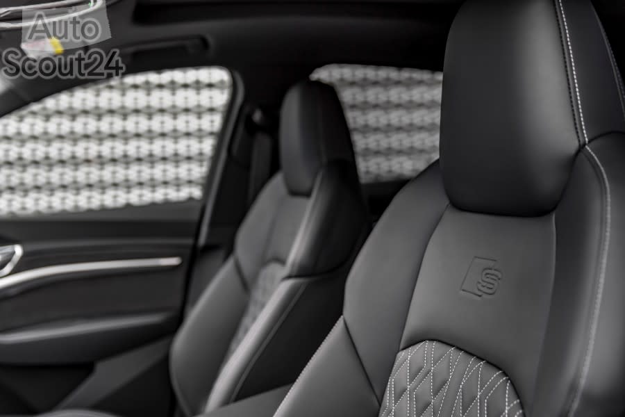 Audi e-tron Sportback alta 47 (1).jpg
