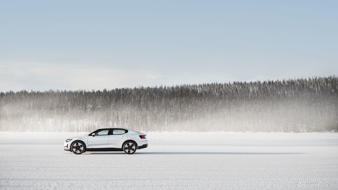 676929_20231115_Polestar_2_MY24