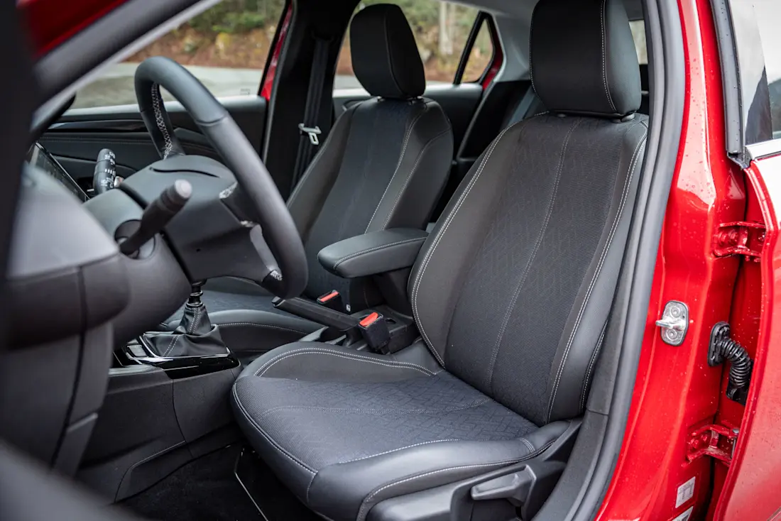 Opel-Corsa-F-2021-Seats Opel-Corsa-F-2021-Seats
