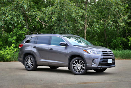 Editorial 2017 toyota highlander xle 02 ts