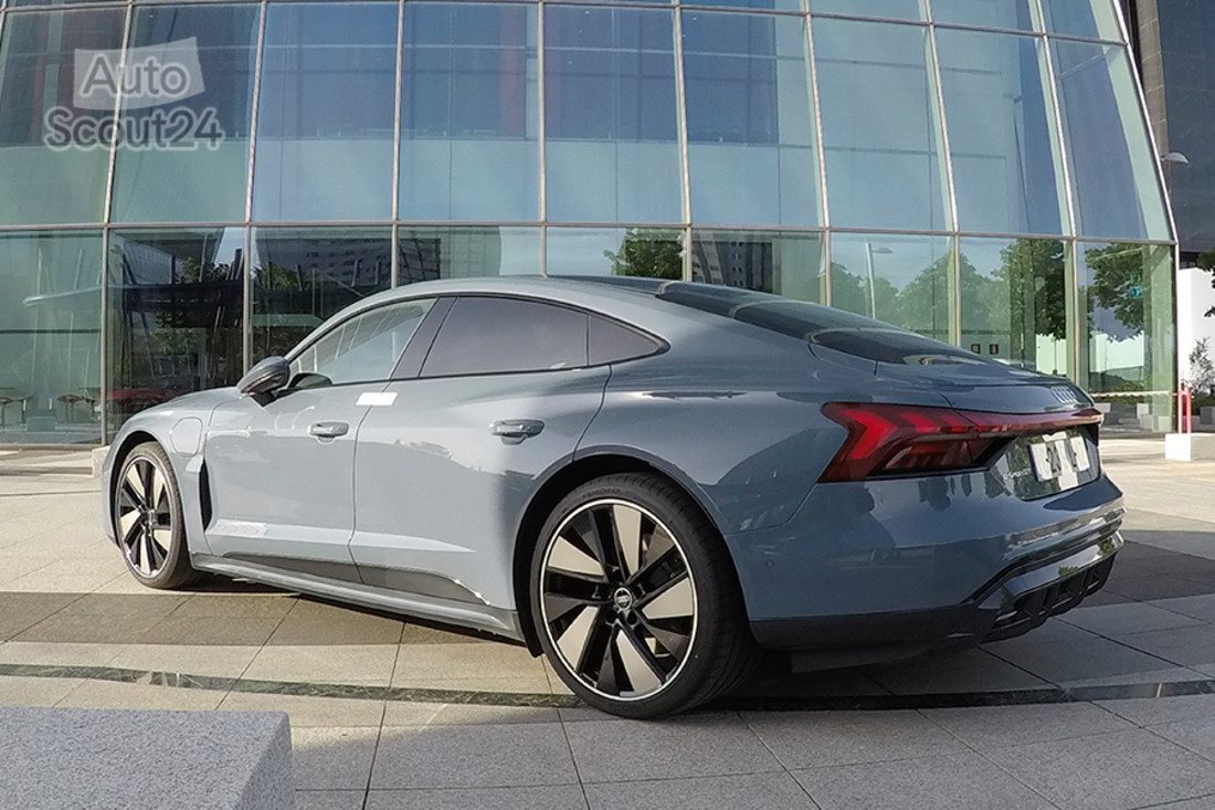 fotos audi e-tron gt estatica 3:4 tras.jpg