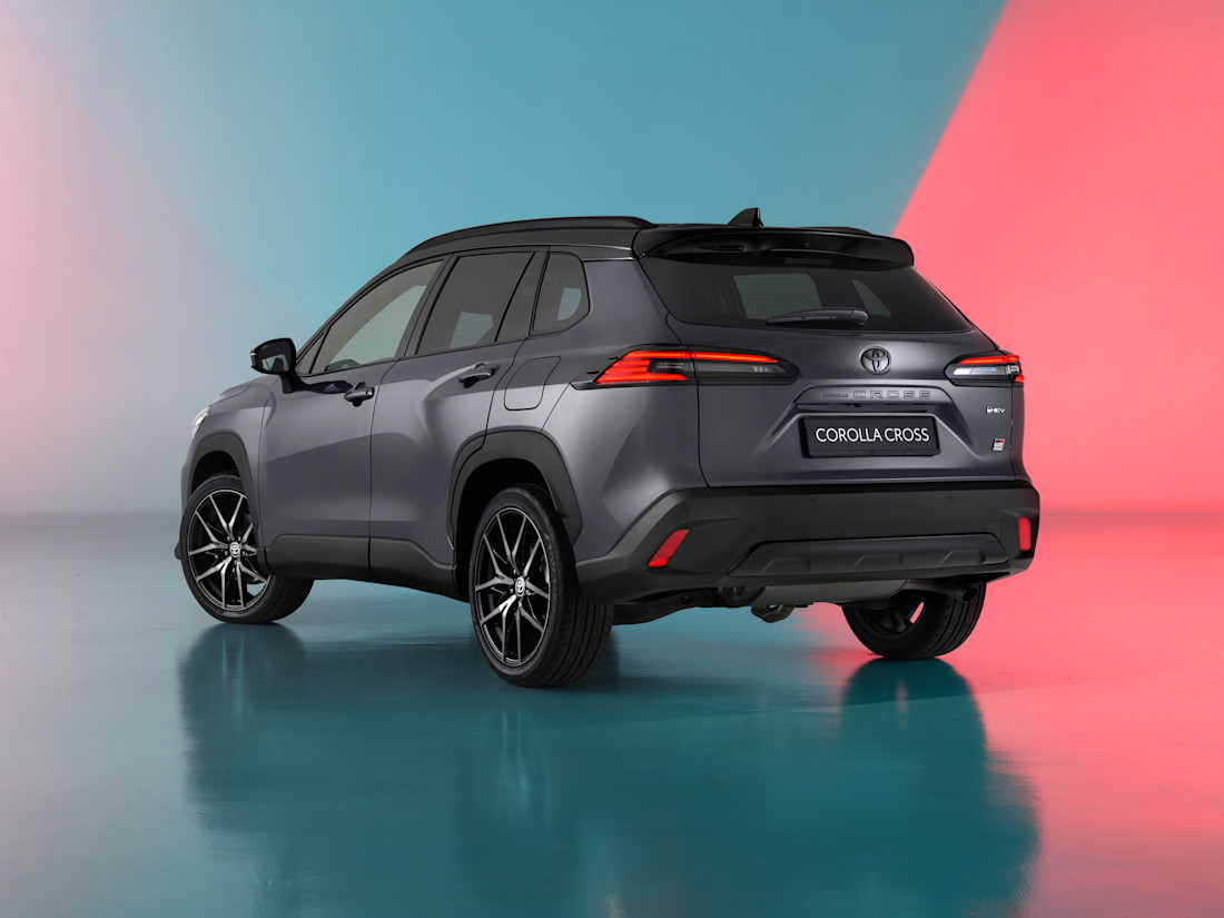 vernieuwde-toyota-corolla-cross-2025-zet-grote-muil-op-en-doet-volkswagen-na-2025-02.jpg