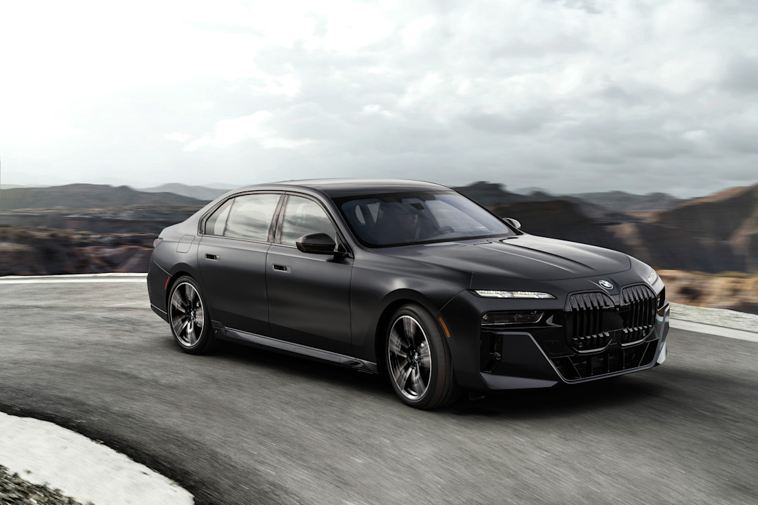 Editorial p90458253 the new bmw 760i xdrive european model shown