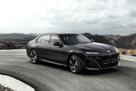 Editorial p90458253 the new bmw 760i xdrive european model shown