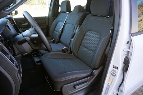 Editorial 2025 ram 1500 tradesman 240222 03 di